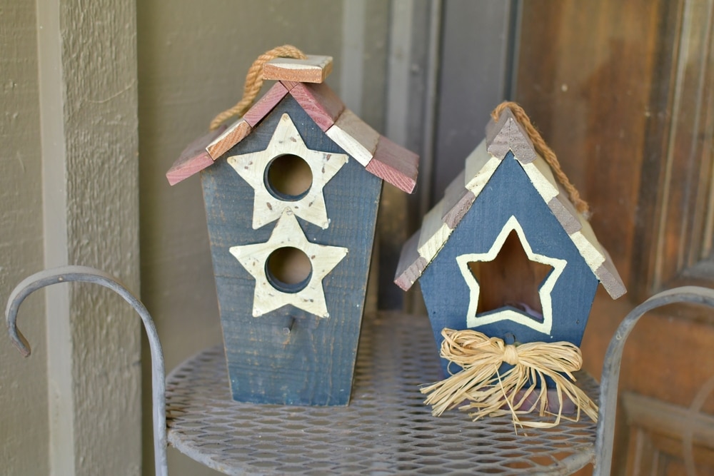 Birdhouse Decorations On A Shelf